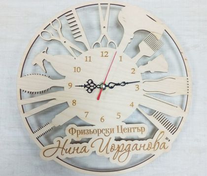 Часовник за фризьорски салон с надпис