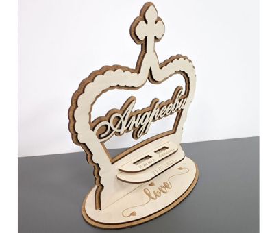 Стойка за сватбени пръстени