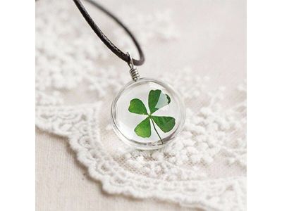 Колие с четирилистна детелинка